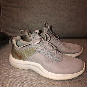 NIKE WOMENS DARWIN RUNNING TRAINERS